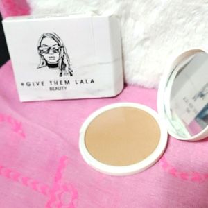 Give them lala showstopper highlighter